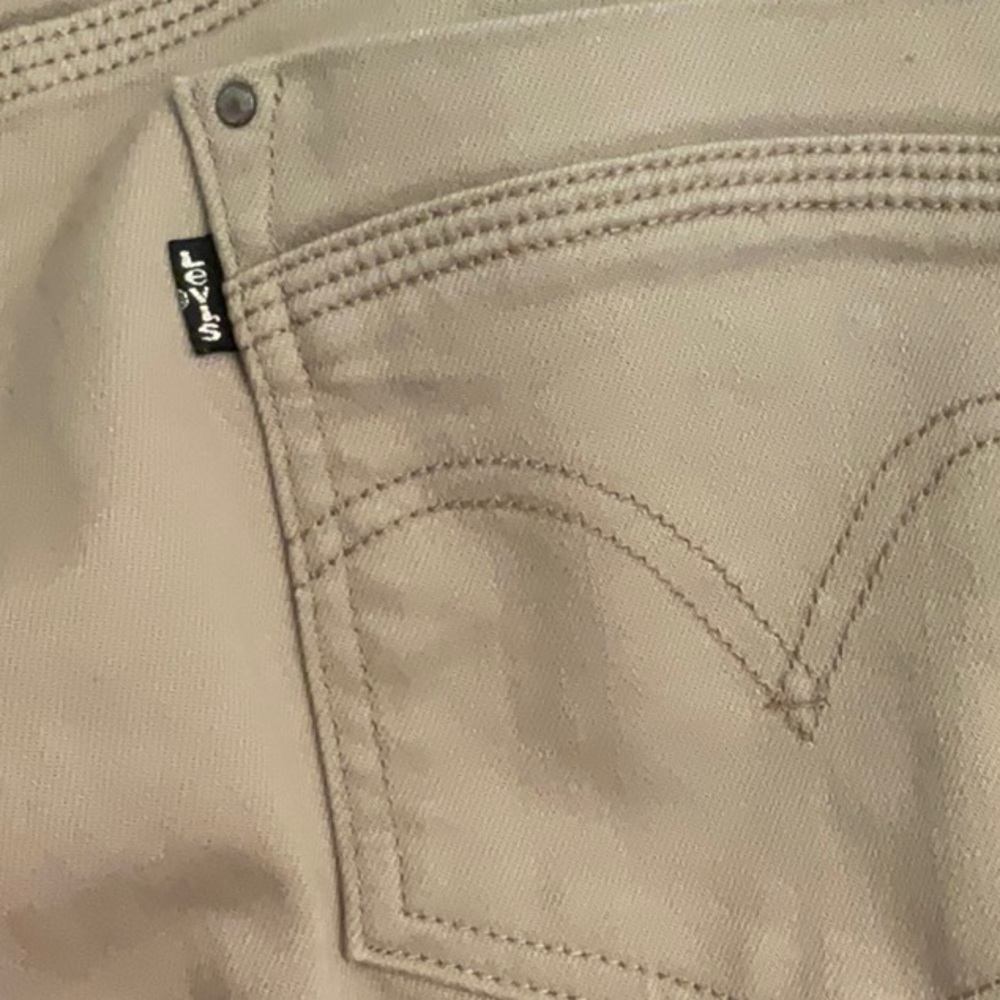 Levi Cuffed Tan Denim Capris LNC - Picture 4 of 6